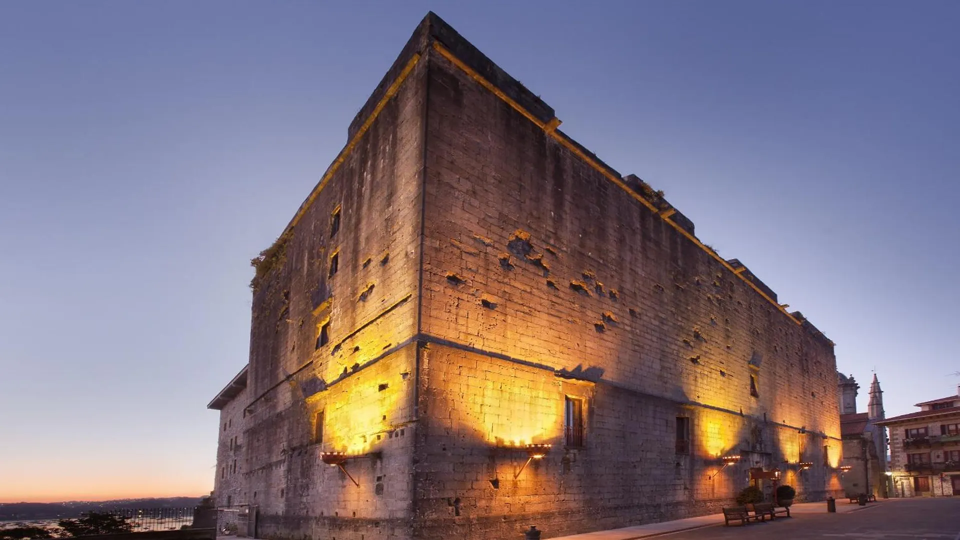 Parador De הונדאריבה