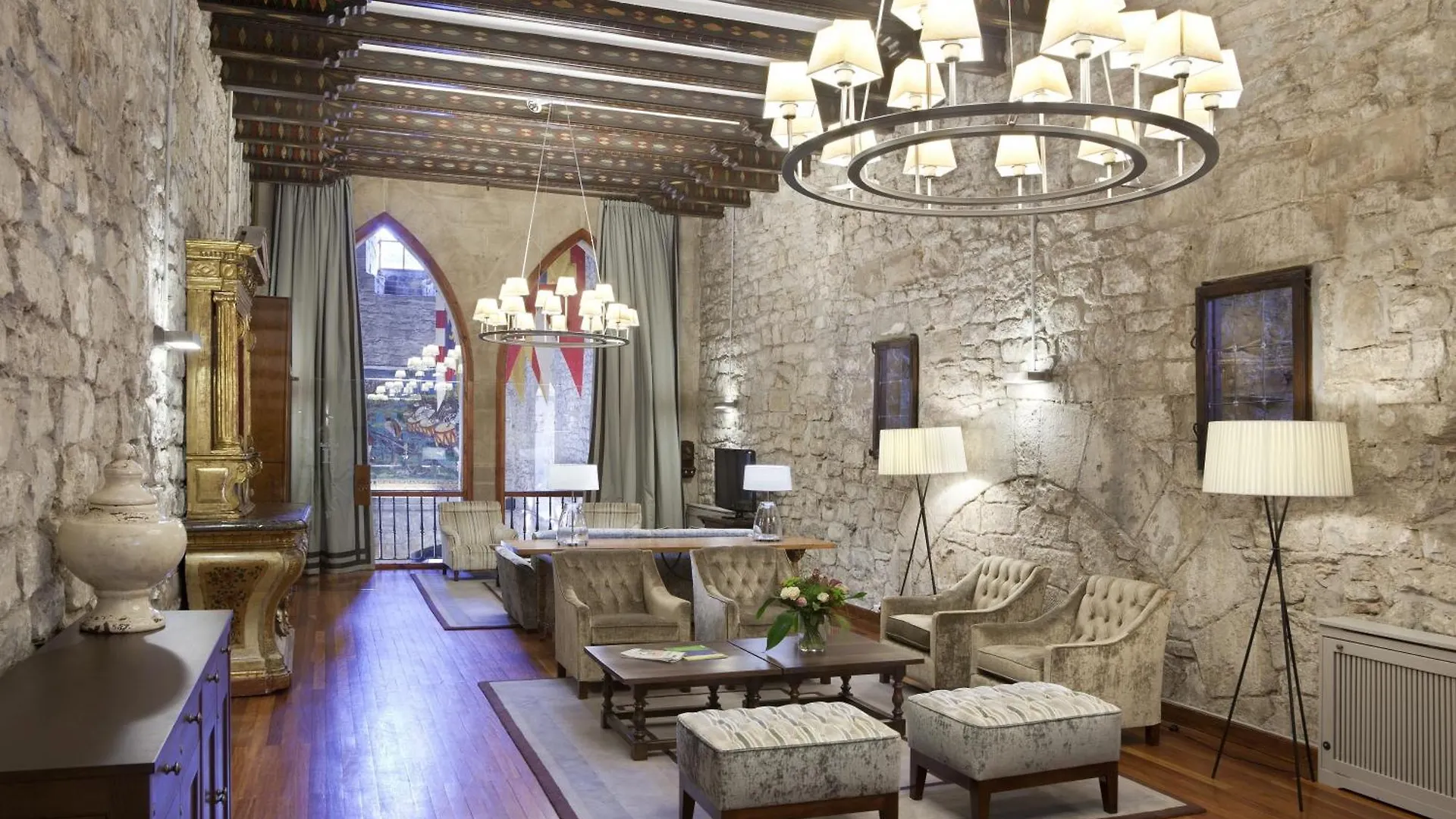 Parador De הונדאריבה 4*,  ספרד