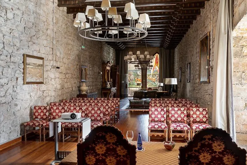 Parador De הונדאריבה מלון